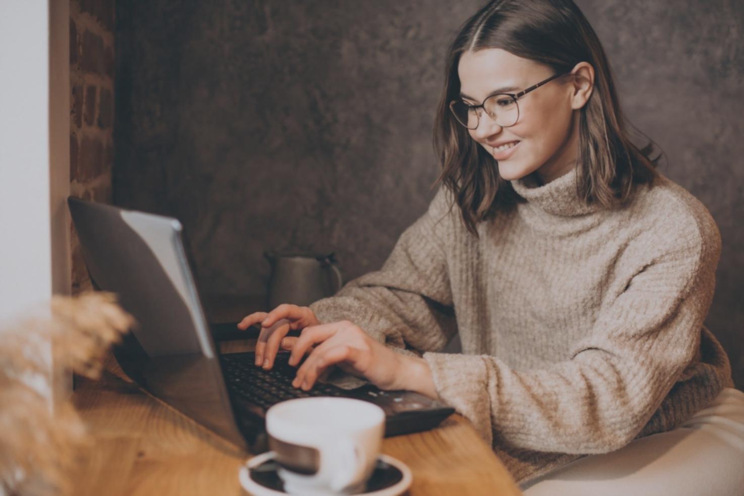 3D-Rendering Arbeitsplatz mit professioneller Beleuchtung